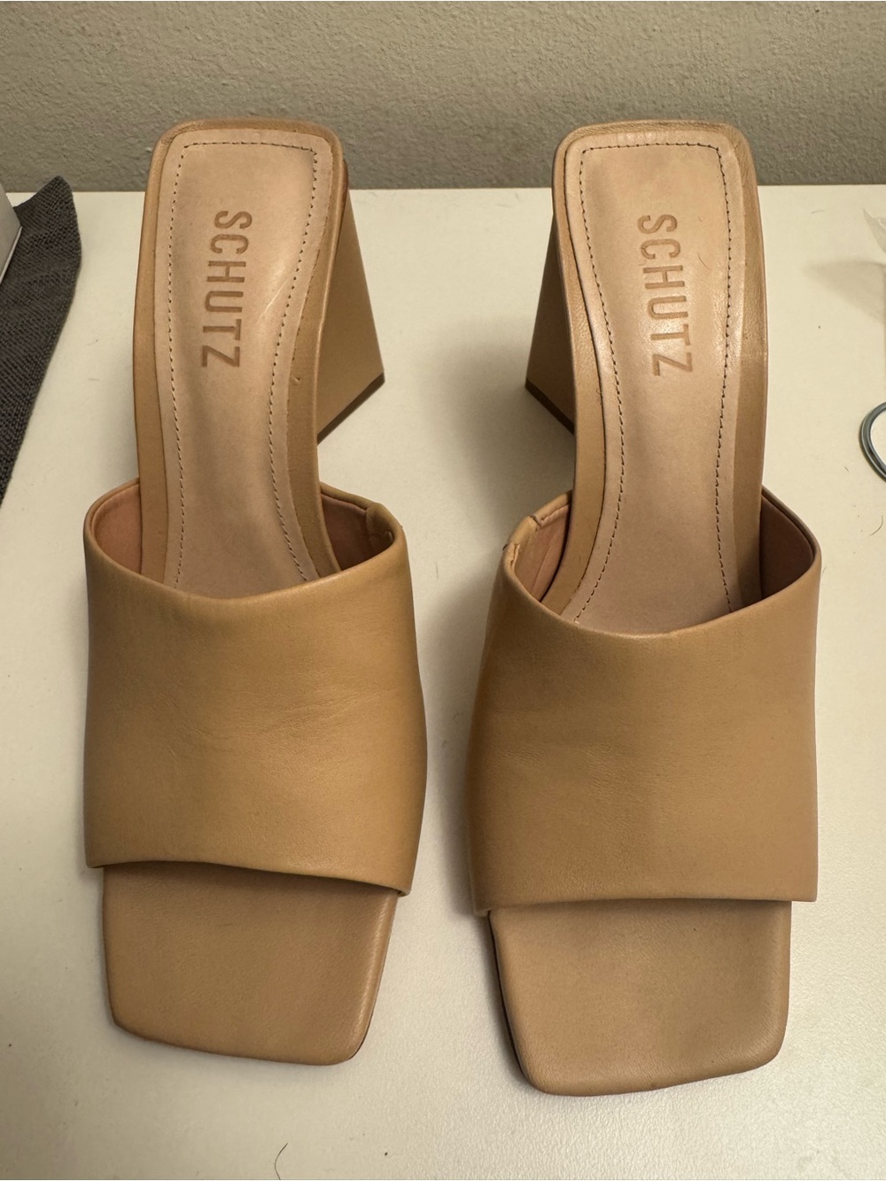 SCHUTZ Beige Leather Block Heel Mules